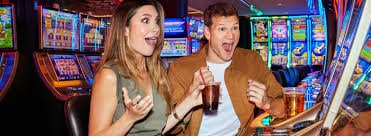 Màn hình nổ hũ jackpot tại viet69vn với hiệu ứng ánh sáng và biểu tượng trúng lớn